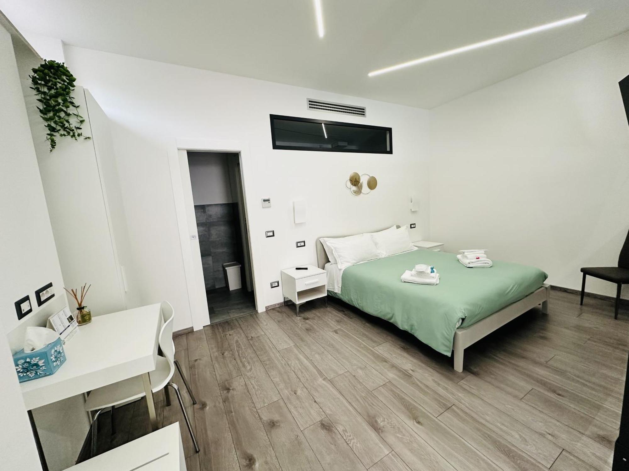 San Saba Street 52 Apartment Rom